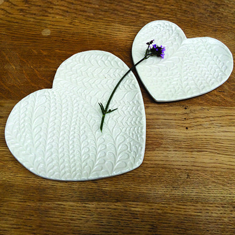 Porcelain Leaf-embossed Heart Plate